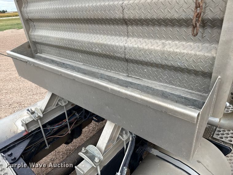 image for item DZ8950 2006 Kenworth T800 semi truck