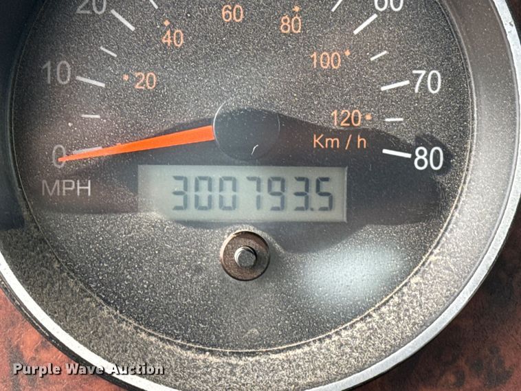 image for item DZ8950 2006 Kenworth T800 semi truck