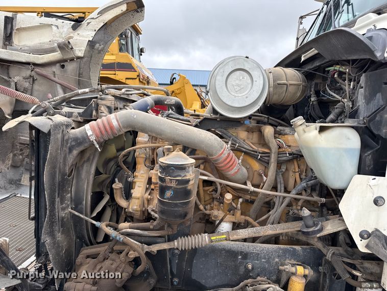 image for item DZ8950 2006 Kenworth T800 semi truck