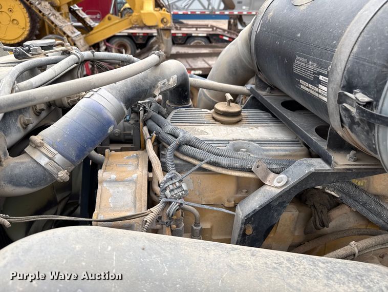 image for item DZ8950 2006 Kenworth T800 semi truck