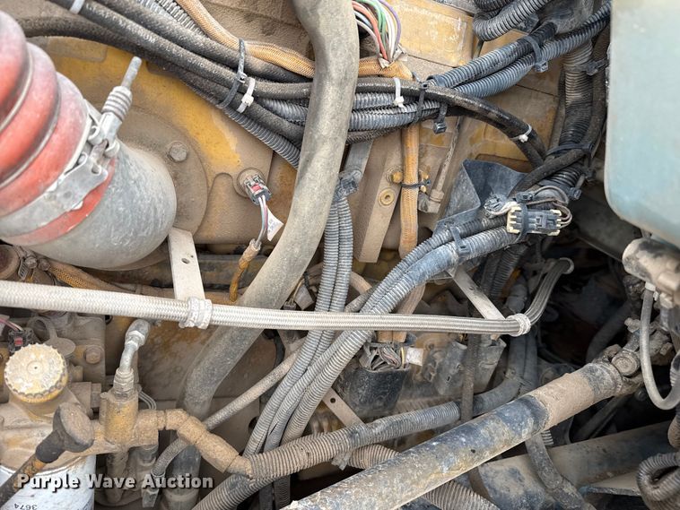 image for item DZ8950 2006 Kenworth T800 semi truck