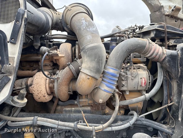 image for item DZ8950 2006 Kenworth T800 semi truck