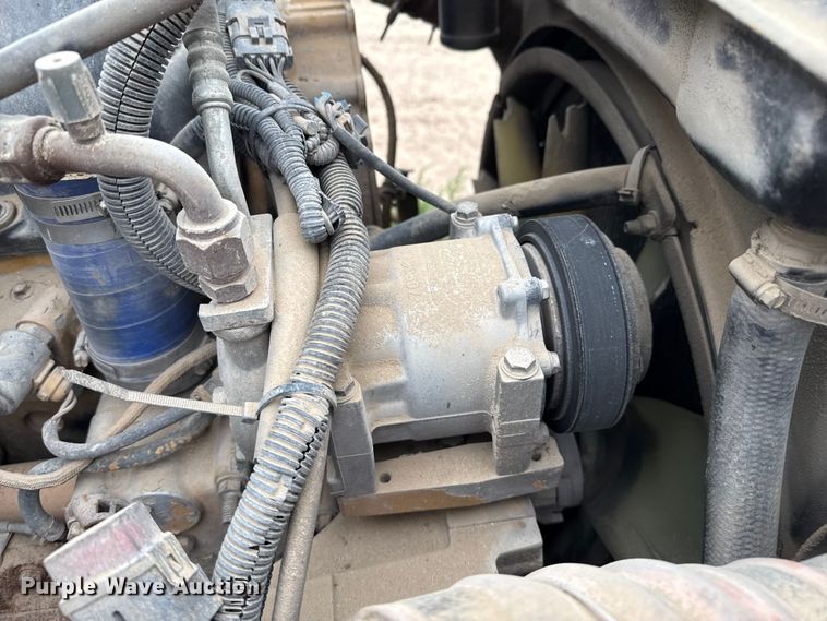 image for item DZ8950 2006 Kenworth T800 semi truck