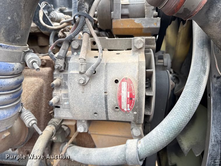 image for item DZ8950 2006 Kenworth T800 semi truck