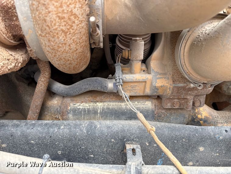 image for item DZ8950 2006 Kenworth T800 semi truck