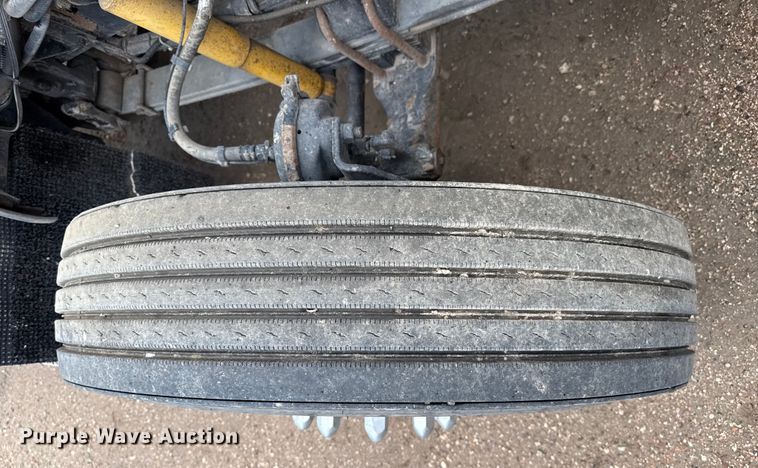 image for item DZ8950 2006 Kenworth T800 semi truck