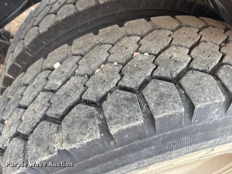 image for item DZ8950 2006 Kenworth T800 semi truck