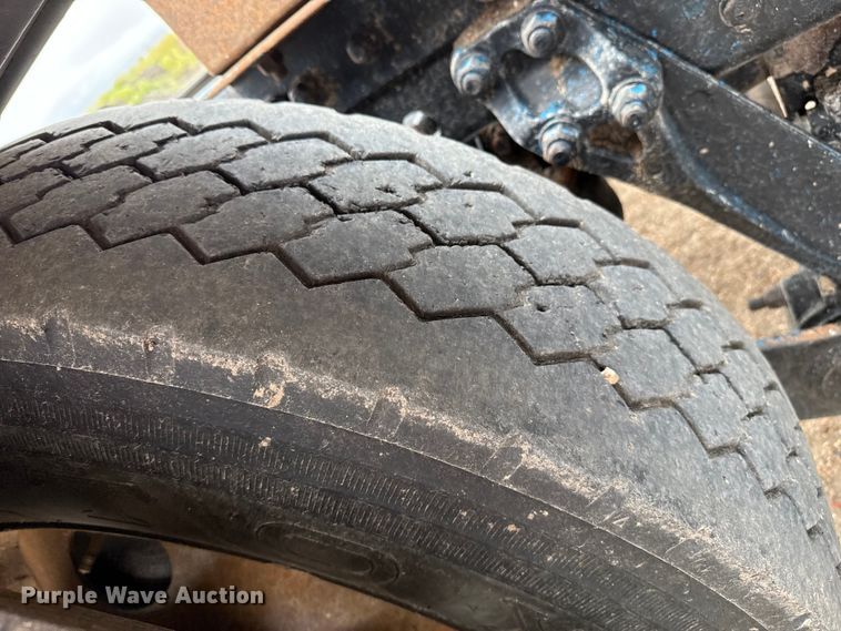 image for item DZ8950 2006 Kenworth T800 semi truck