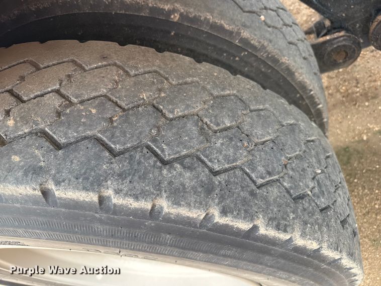 image for item DZ8950 2006 Kenworth T800 semi truck