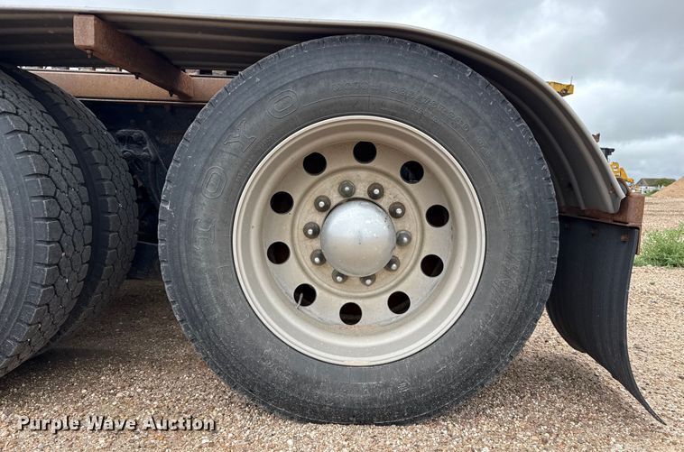 image for item DZ8950 2006 Kenworth T800 semi truck