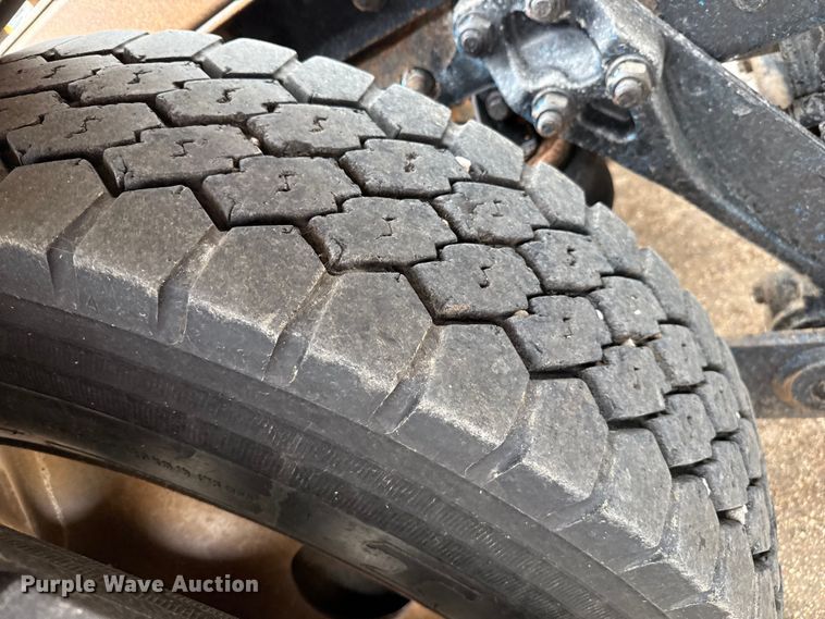 image for item DZ8950 2006 Kenworth T800 semi truck