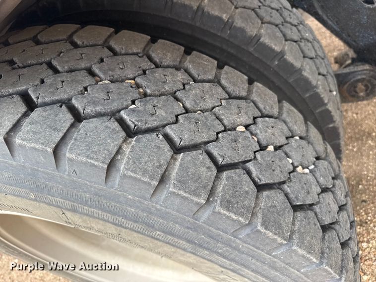 image for item DZ8950 2006 Kenworth T800 semi truck