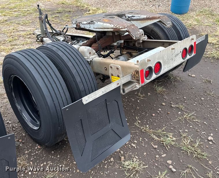 image for item DZ8957 2007 Silver Eagle trailer dolly