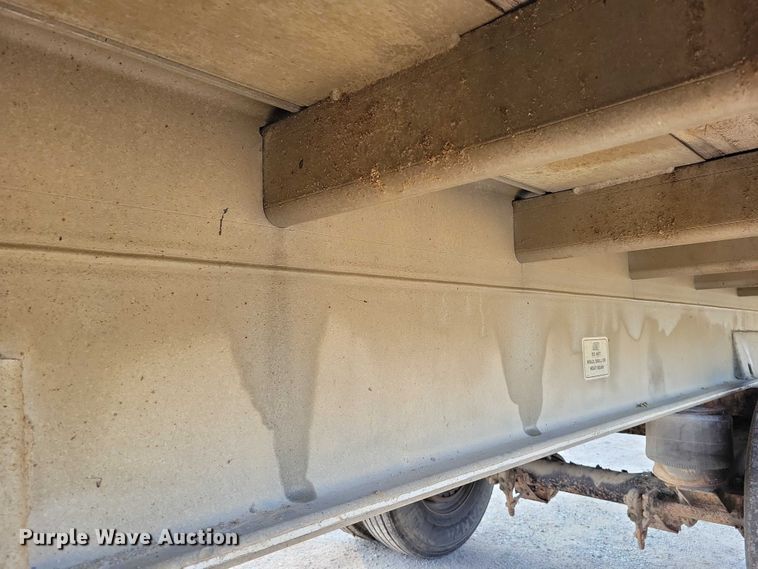 image for item EA2528 1994 East Manufacturing flatbed trailer