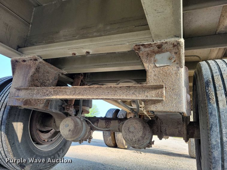 image for item EA2528 1994 East Manufacturing flatbed trailer