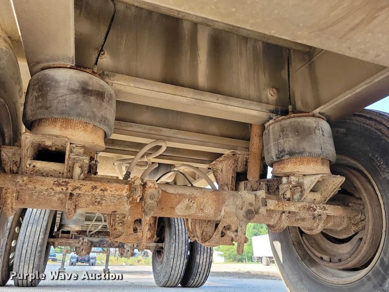 image for item EA2528 1994 East Manufacturing flatbed trailer