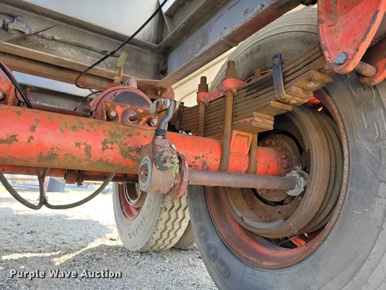 image for item EA2535 1973 Trailmaster tank trailer