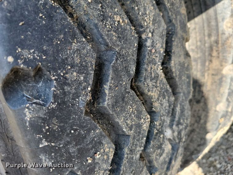 image for item EA2535 1973 Trailmaster tank trailer