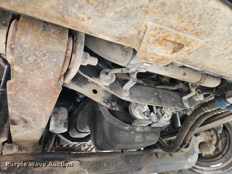 image for item EB8268 2015 International 4400 truck cab and chassis