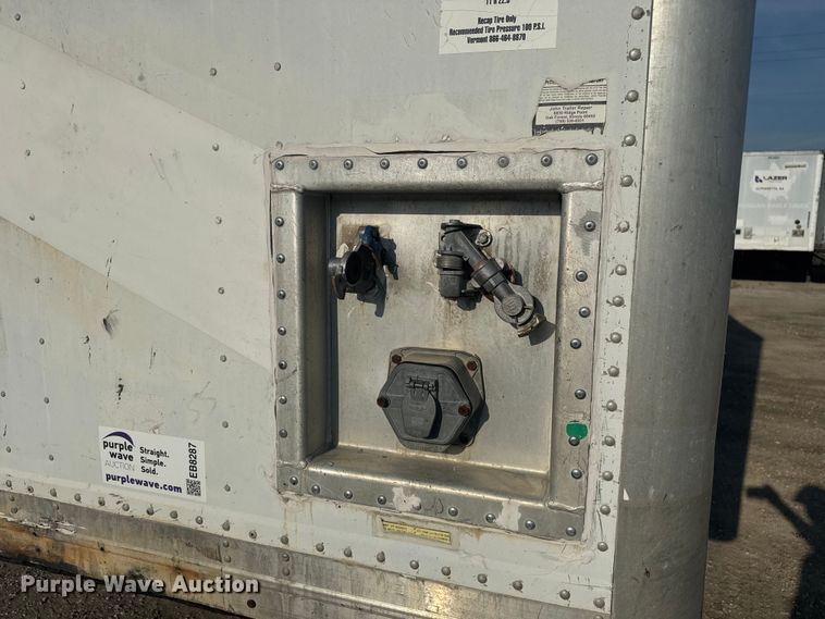 image for item EB8287 2002 Manac  dry van trailer