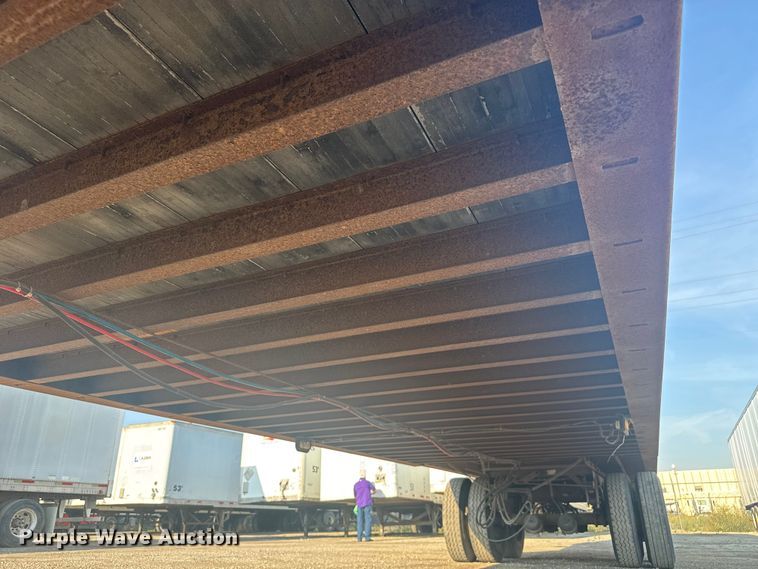 image for item EB8287 2002 Manac  dry van trailer