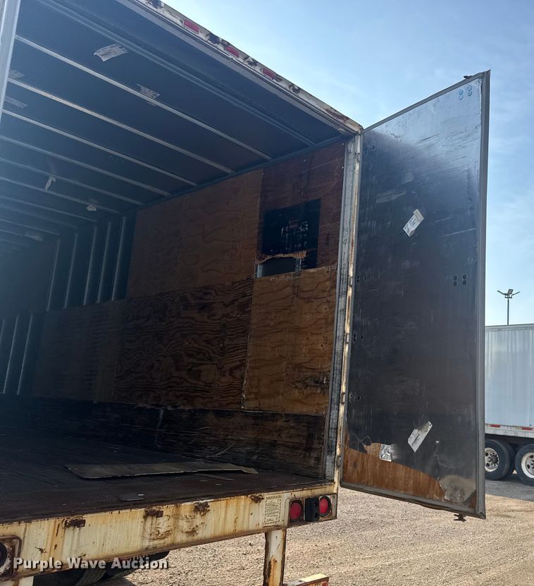 image for item EB8287 2002 Manac  dry van trailer