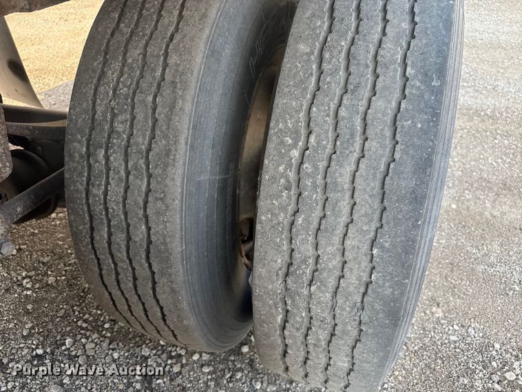 image for item EB8288 1998 Trailmobile dry van trailer