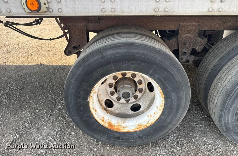 image for item EB8288 1998 Trailmobile dry van trailer