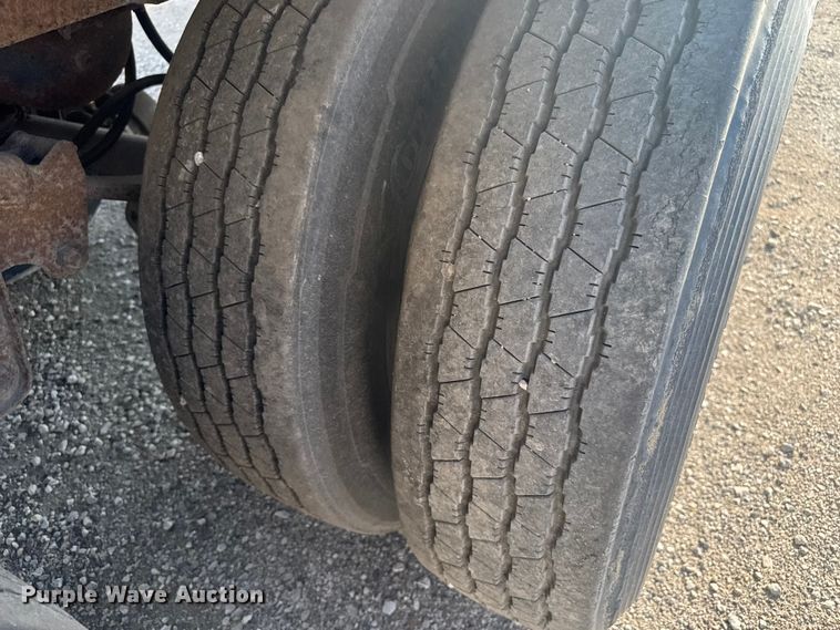 image for item EB8288 1998 Trailmobile dry van trailer