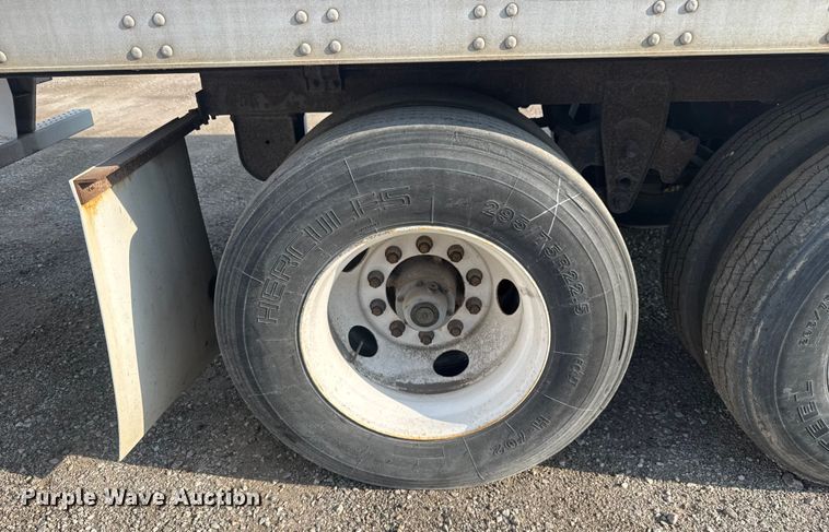 image for item EB8288 1998 Trailmobile dry van trailer