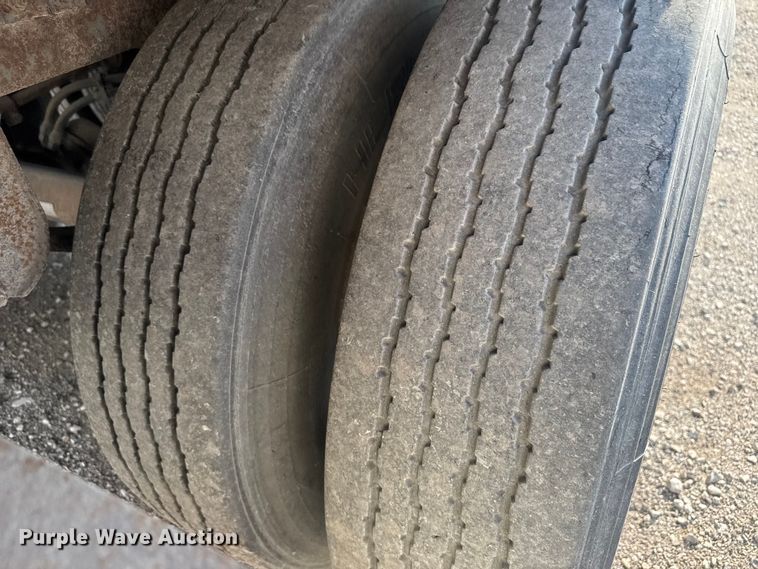 image for item EB8288 1998 Trailmobile dry van trailer