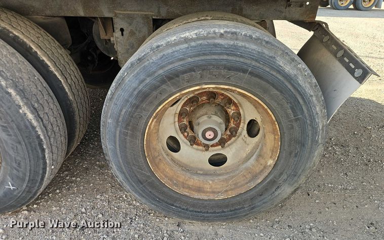 image for item EB8290 2012 Dorsey dry van trailer