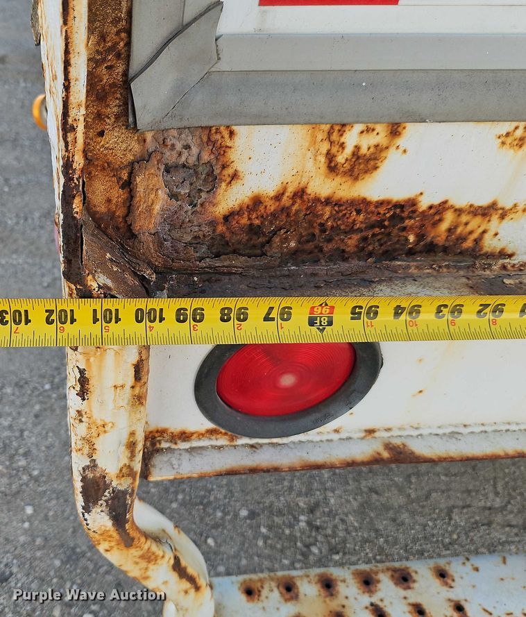 image for item EB8291 2002 Wabash dry van trailer