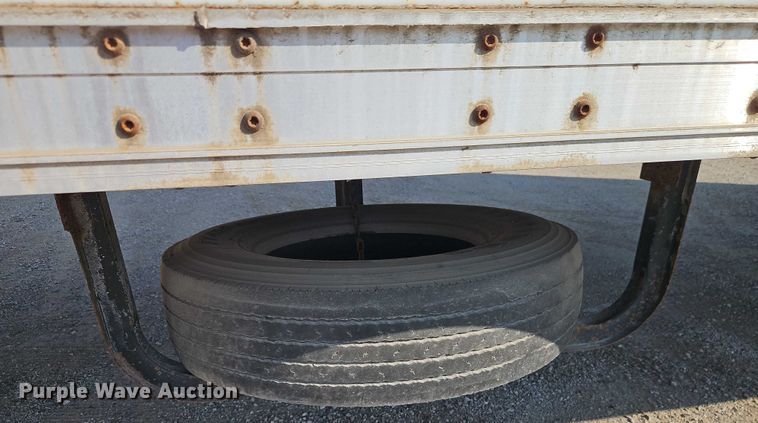 image for item EB8291 2002 Wabash dry van trailer