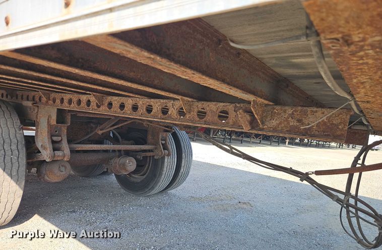 image for item EB8291 2002 Wabash dry van trailer