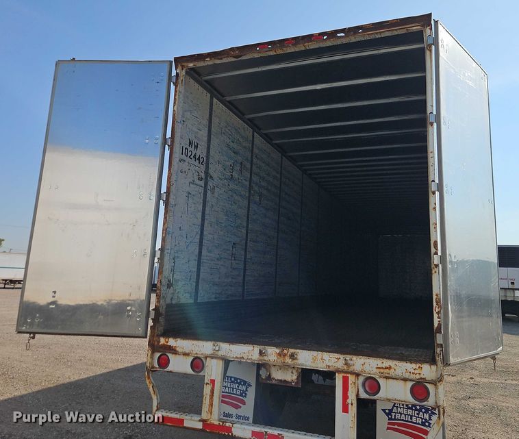 image for item EB8291 2002 Wabash dry van trailer