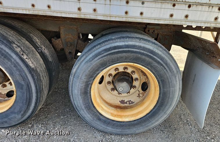 image for item EB8291 2002 Wabash dry van trailer