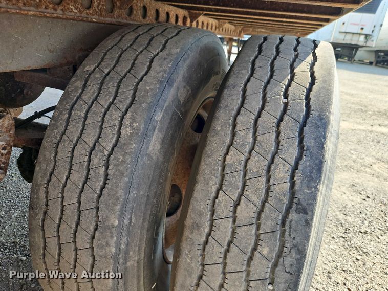 image for item EB8291 2002 Wabash dry van trailer