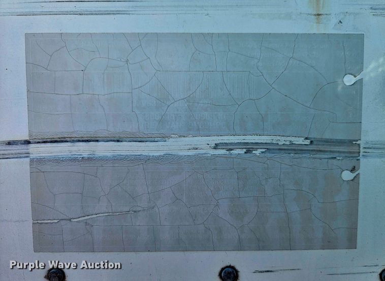 image for item EB8291 2002 Wabash dry van trailer