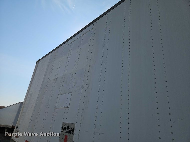 image for item EB8293 2002 Manac dry van trailer