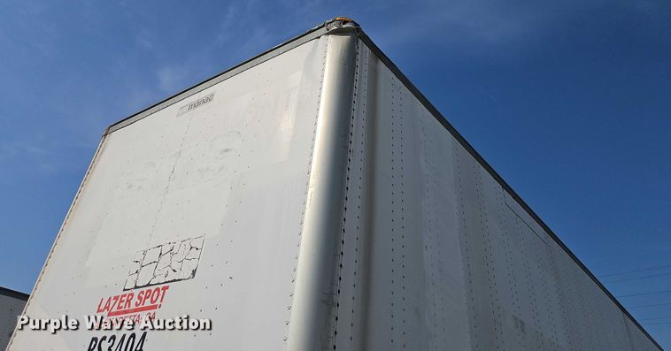 image for item EB8293 2002 Manac dry van trailer