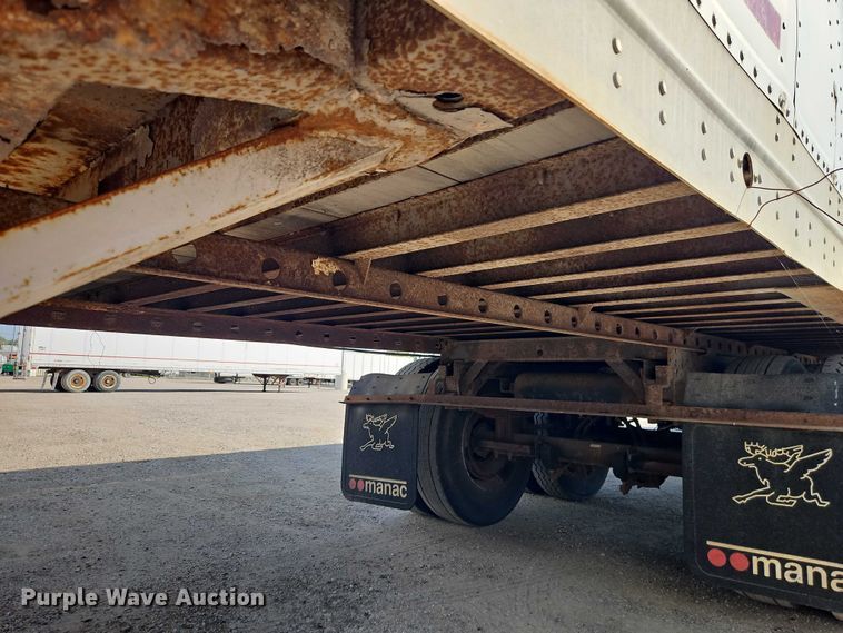 image for item EB8293 2002 Manac dry van trailer