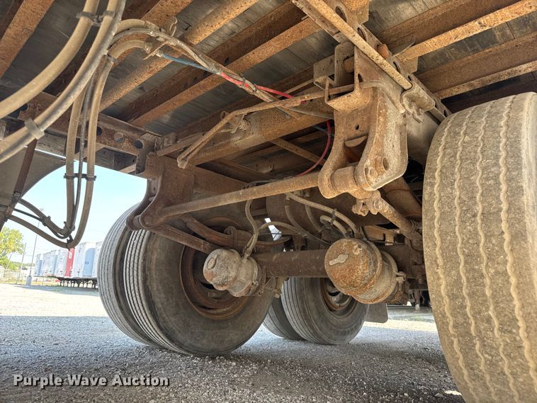 image for item EB8295 2006 Wabash dry van trailer