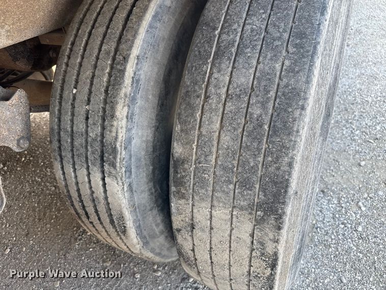 image for item EB8295 2006 Wabash dry van trailer