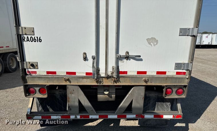 image for item EB8296 1998 Monon dry van trailer