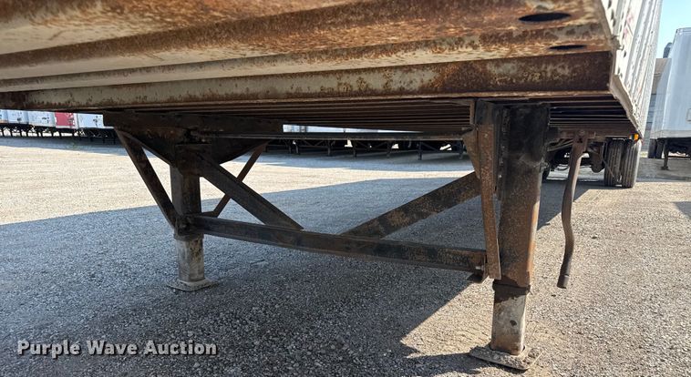image for item EB8296 1998 Monon dry van trailer