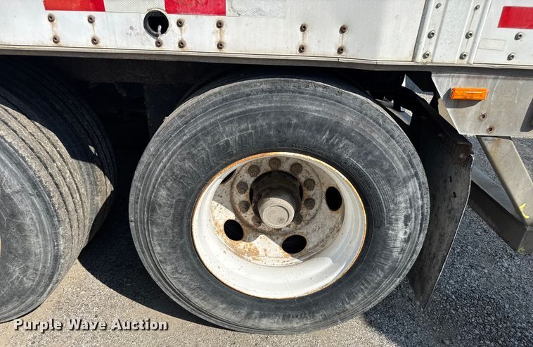 image for item EB8296 1998 Monon dry van trailer