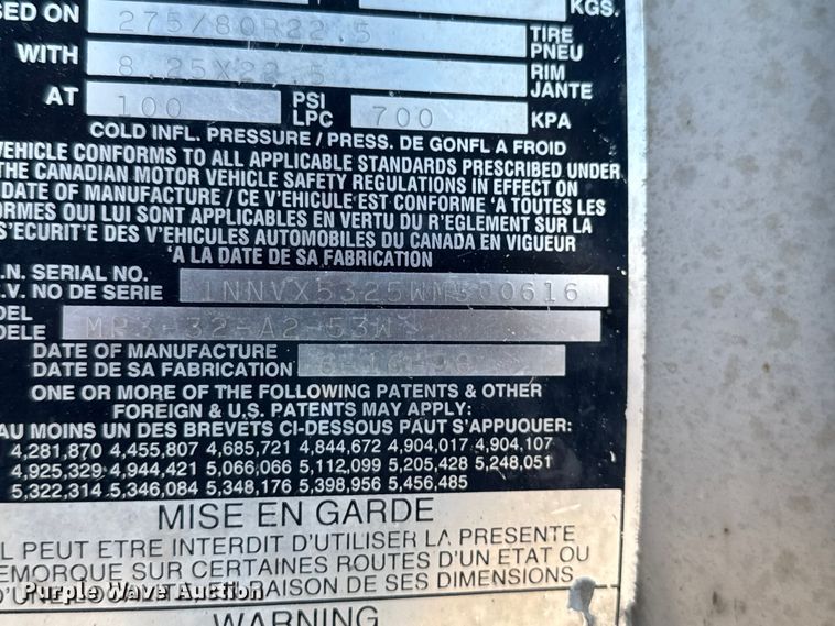 image for item EB8296 1998 Monon dry van trailer