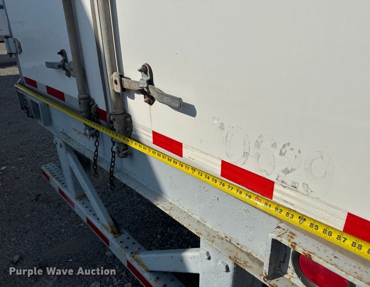 image for item EB8297 2000 Pines dry van trailer