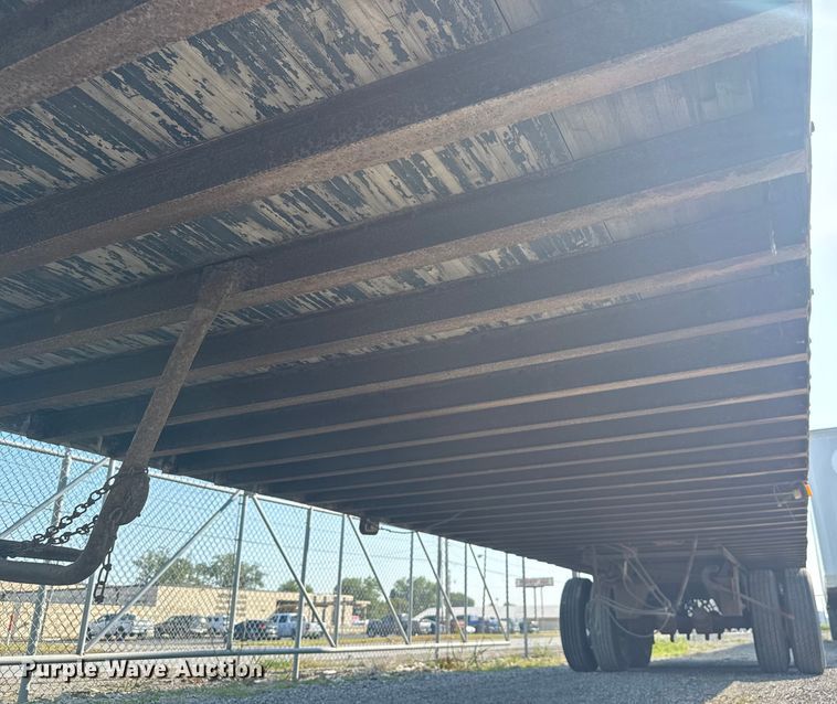 image for item EB8297 2000 Pines dry van trailer